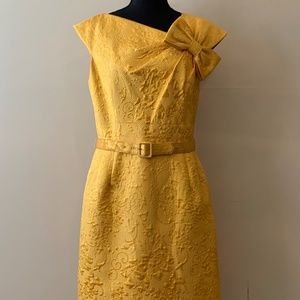 TERI JOHN Gold Sleeveless  Dress